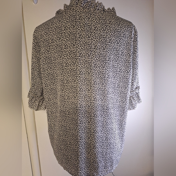 Animal Print Blouse W/ Ruffle Sleeves Size Large - Picture 3 of 5